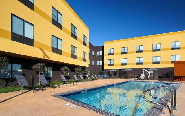 Fairfield Inn & Suites Fresno Yosemite International Airport