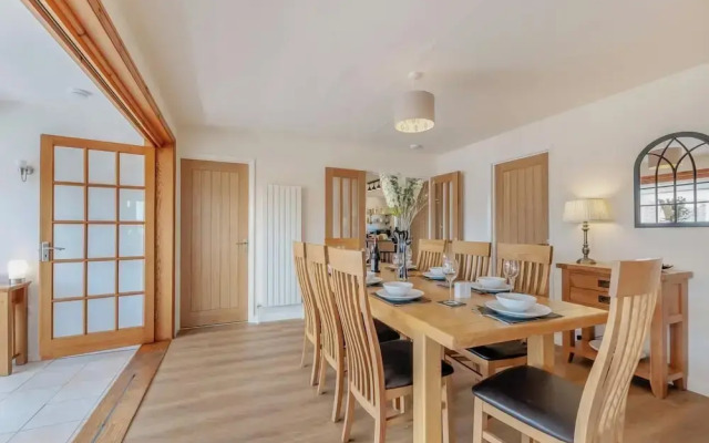Freshfields, a Countyside Retreat for 8!
