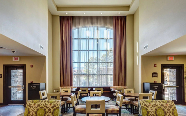 Staybridge Suites St Louis - Westport by IHG