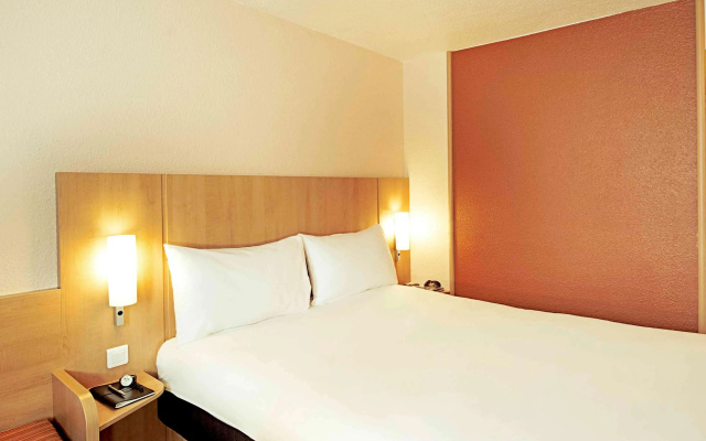 Ibis Marseille Centre Gare Saint Charles - Image 6