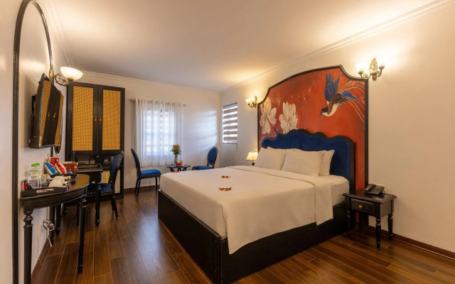 Hanoi House  & Travel