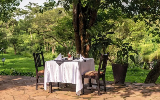 Sambiya River Lodge