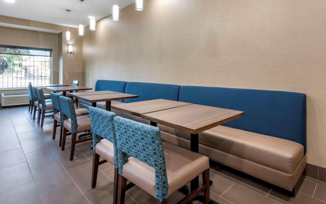 Comfort Inn Portland Hotel