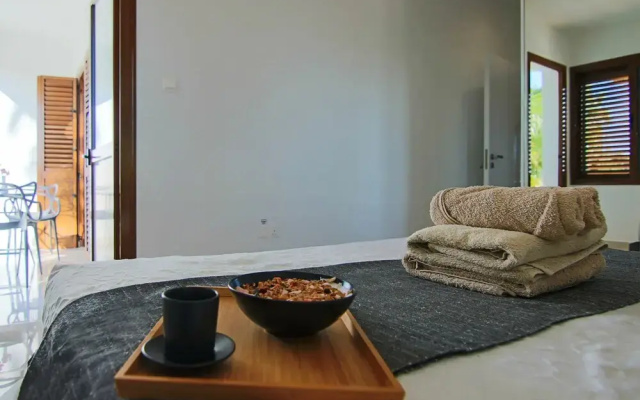 Phaedrus Living Seaside Constantinos 113