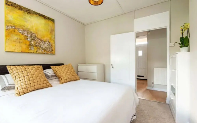 One Bedroom Apartment