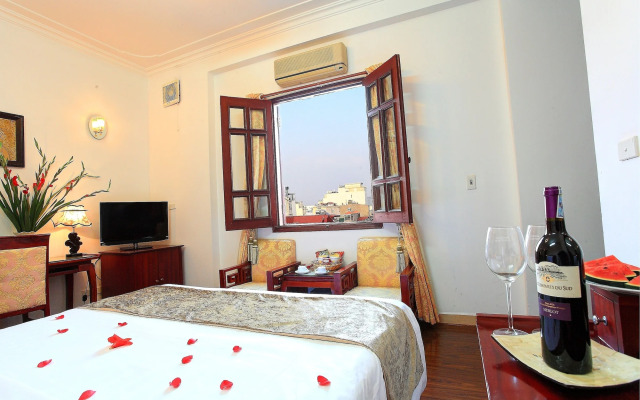 Luxury Hotel