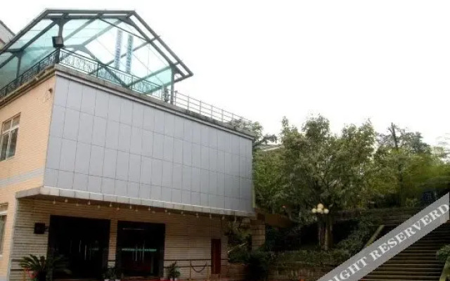 Shanyin Qiuming Hotel