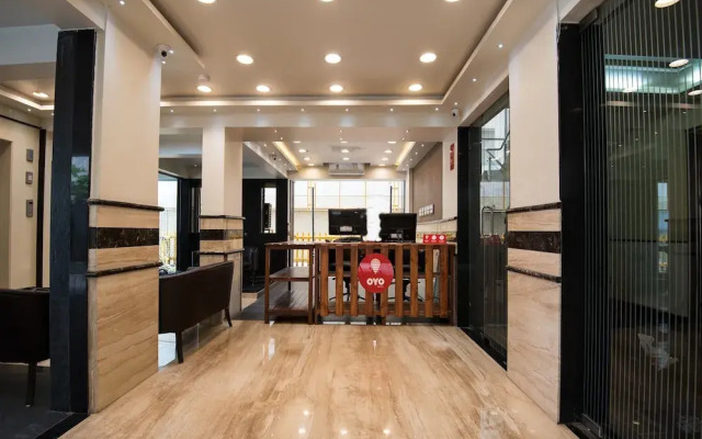 OYO 9721 Hotel SR Rooms
