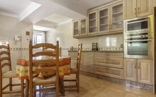 Charming Holiday Home in Calpe With Barbeque