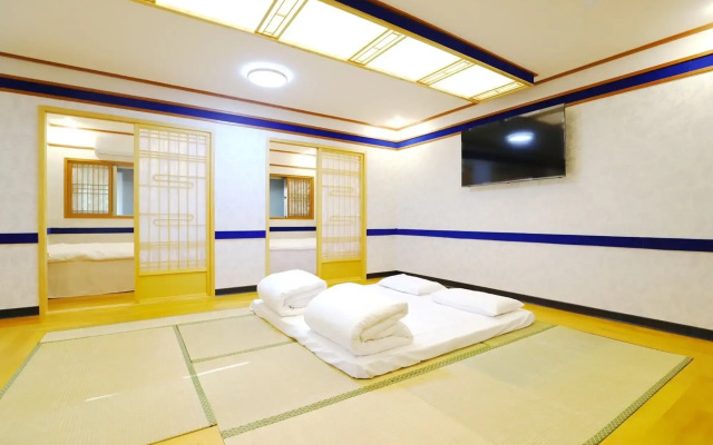 Gorgeous Hot Spring Resort