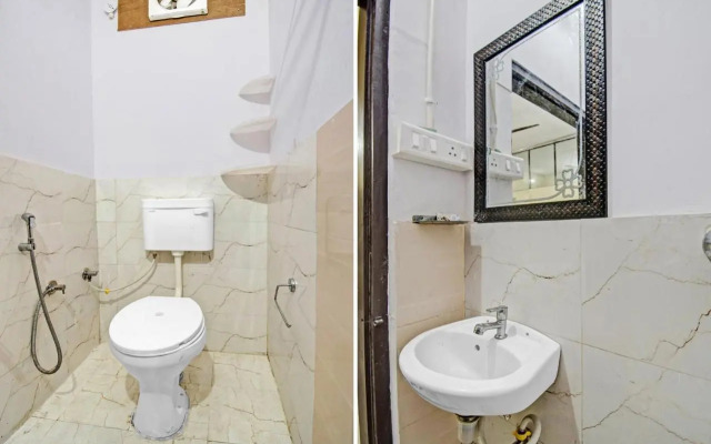 OYO Flagship 70280 Hotel Raj Baag