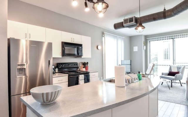 Plano Beautiful Studio Apartment