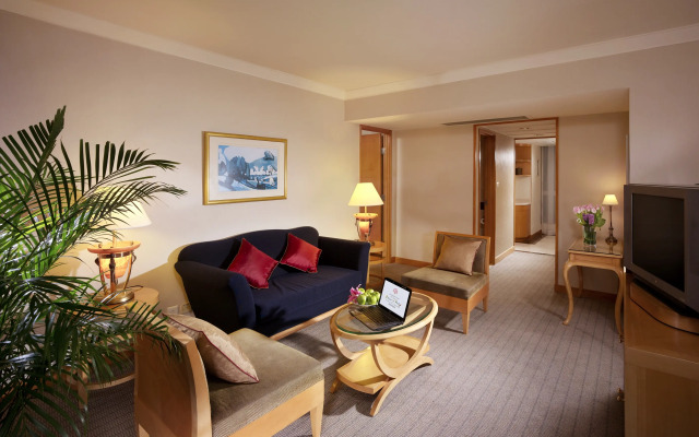 Harbour Plaza Resort City