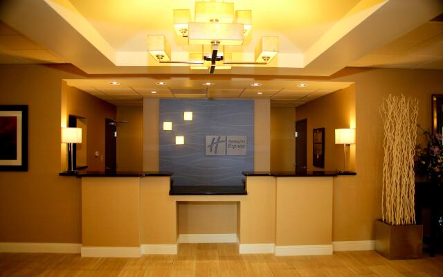 Holiday Inn Express Hotel & Suites Marion Northeast, an IHG Hotel