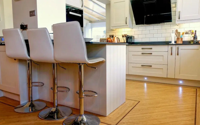 Haul A Gwynt, Pwllheli