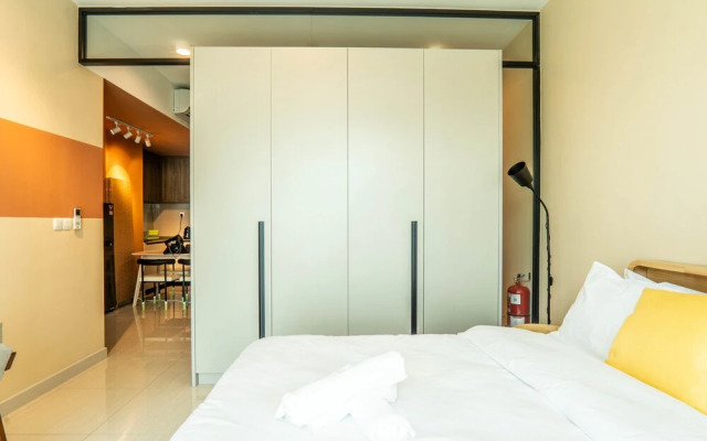 Datum Jelatek Residence by Airhost