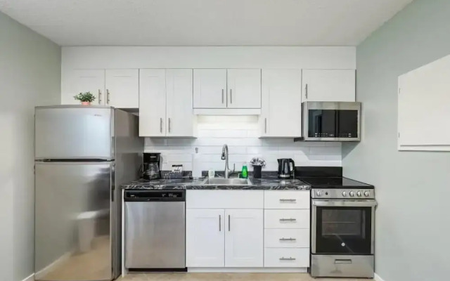 The Alpine - Central Collingwood Condo