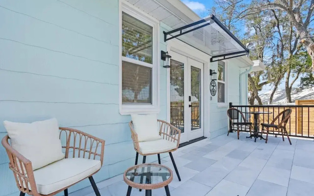 Waterfront Incredible Views Fire pit Renovated