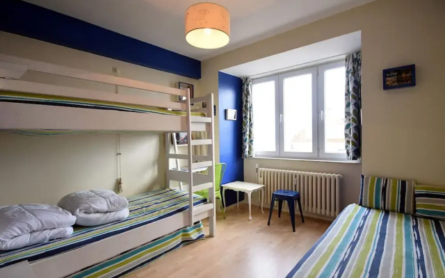 Seaview Stay w/ Parking