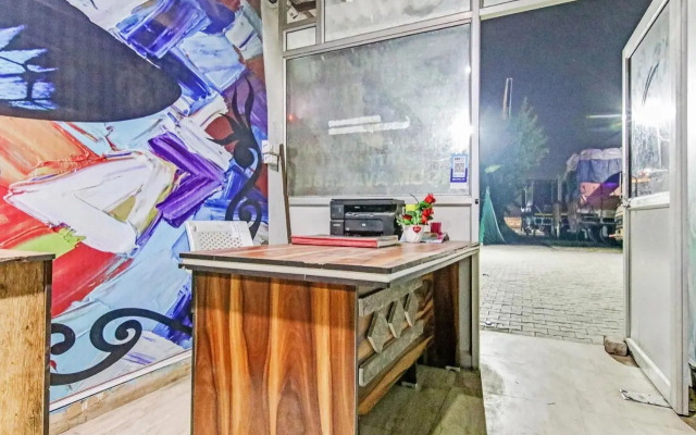 Oyo Flagship 703738 Hotel Prince In
