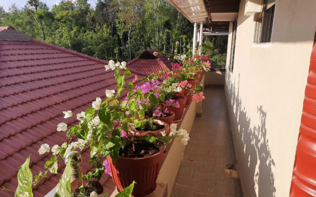 Srinikethana Home Stay with Swimming Pool