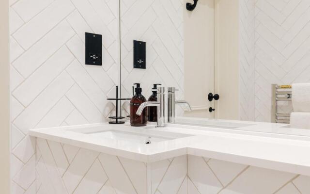 Redland Suites - Apartment 8