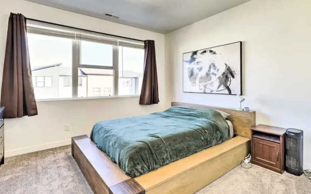 Modern Townhome - 8 Mi to Thanksgiving Point!