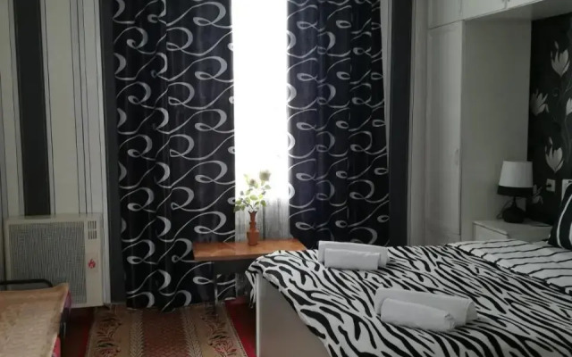 Nikoloz Guesthouse