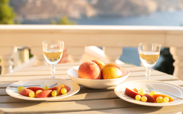 Endless Blue, Your Seaside Escape in Plati Gialos