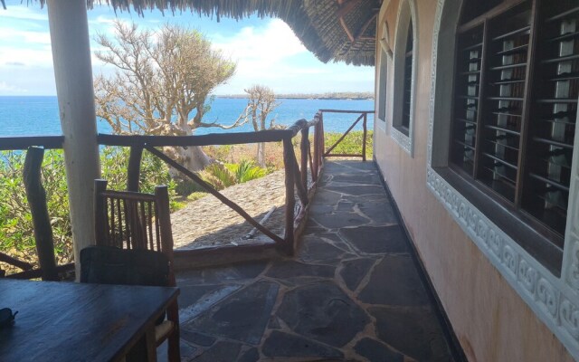 "room in Guest Room - Colobus Suite of 40m2 in Villa 560 m2, View of the Indian Ocean"