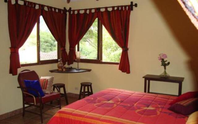 Villa Los Loros Choquequirao Lodge & Tours