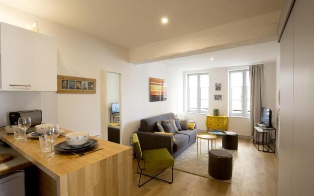 Centre Historique - Tour du Pin 2