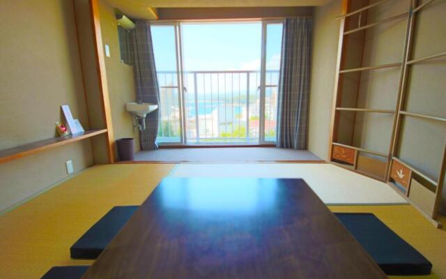 Shirahama White Beach House