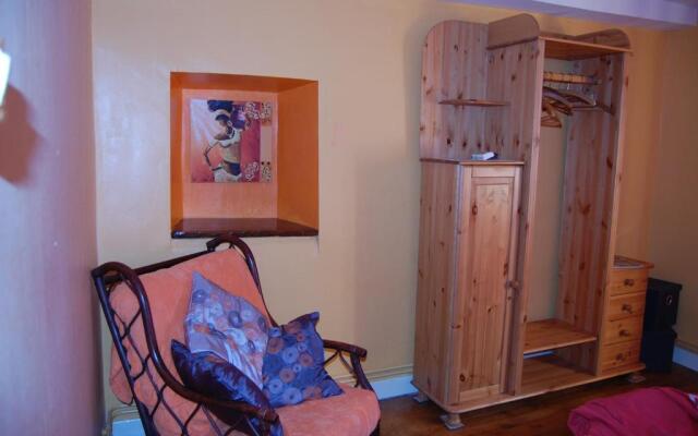 Maison Mariposa - Chambres d'Hôtes et Yourtes