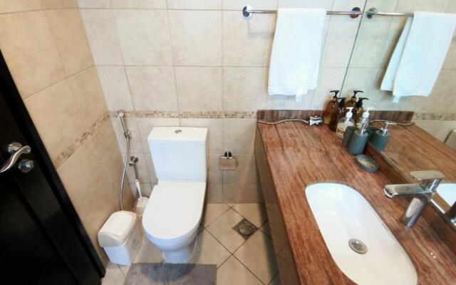 Jbr Beach Studio At Royal Oceanic Tower