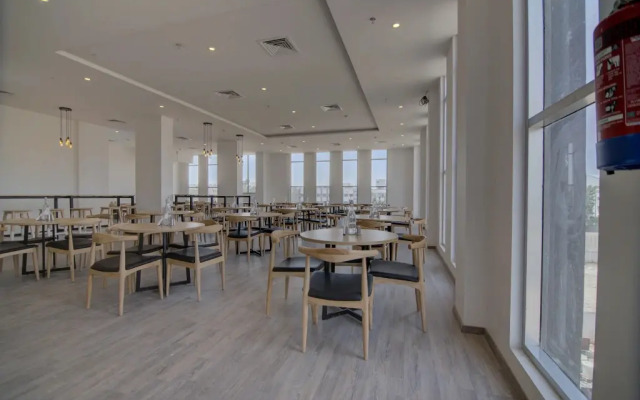 OYO Townhouse 100 Somani TC