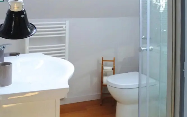 Architectural Villa Near the Coast, Sainte-colombe