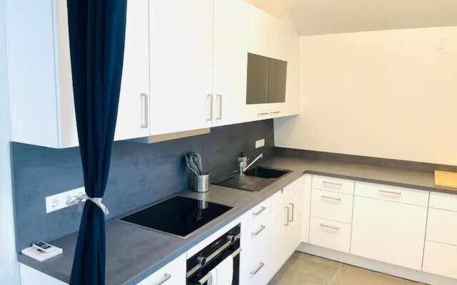 Penthouse 3 Bedrooms- Garden in Center