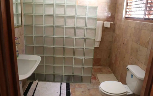 10 Br Guesthouse - Montego Bay - Prj 1434