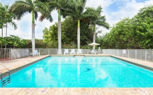 Days Inn by Wyndham Fort Lauderdale-Oakland Park Airport N