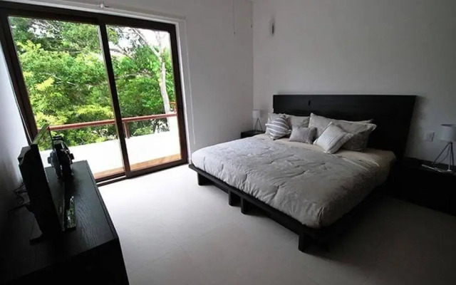 KIN PH7 Corner Penthouse by Gate48