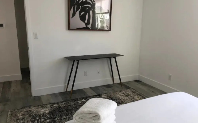 Brand NEW Luxury Spacious 3bdr Townhome Close to 3rd St