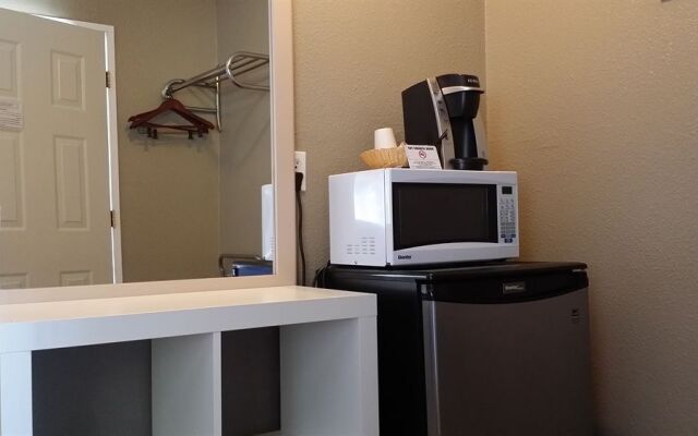 Magnuson Hotel Creston