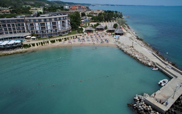Royal Bay Resort