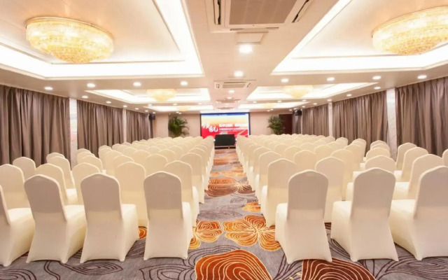 Days Inn by Wyndham Business Place Guilin Yishun