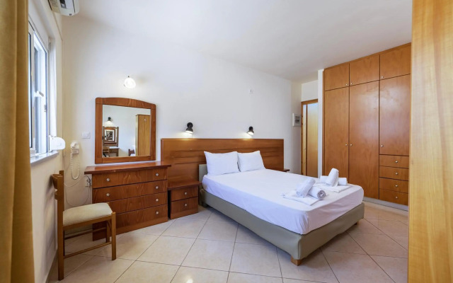 Mammis Beach Hotel