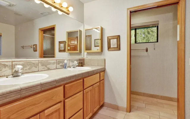 Eagle Point Lake House #2471