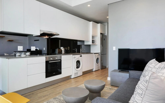 Panoramic Sentinel Apartment 707