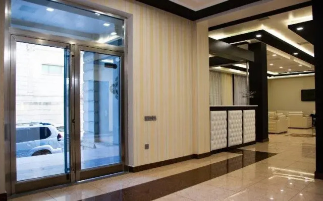 Travel Hotel