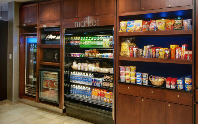 Courtyard by Marriott Madison East